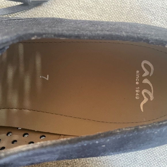 New in box - Suede Ara Studded Navy Oxford Shoes Size 9-9.5 US / 7 EU - Picture 4 of 7